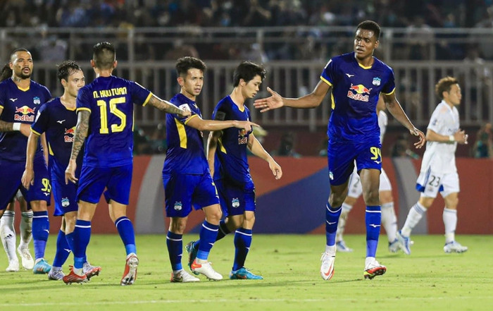 Tiền đạo Nguyễn Công Phượng cho rằng HAGL xứng đáng hoà Yokohama hơn là nhận thất bại 1-2. Ảnh: HAGL