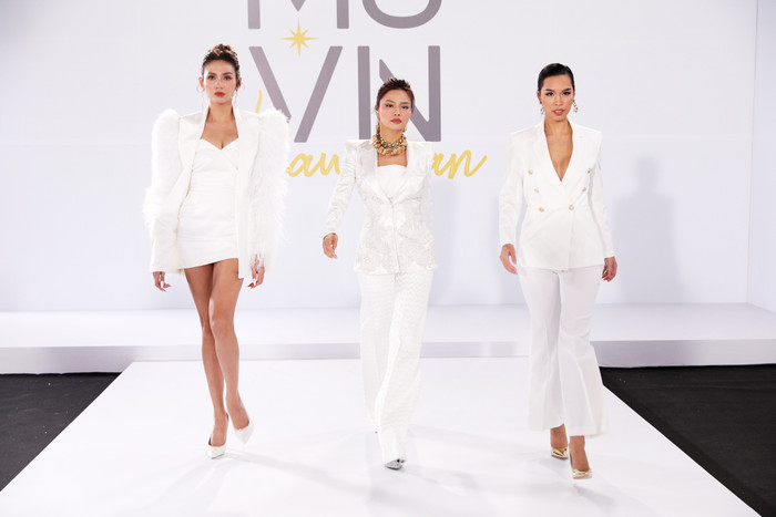 H'Hen Niê trao vé vàng cho Ngọc Châu và thủ thỉ: 'Chị luôn đặt em ở tâm thế đến với Miss Universe' Ảnh 4