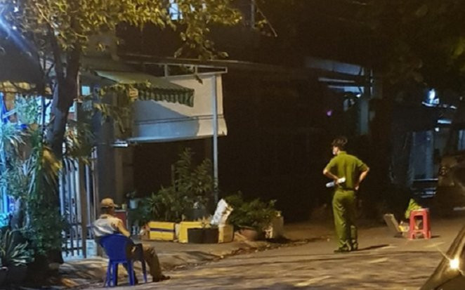 TPHCM: Nam thanh niên bị đâm gục trong nhà chỉ sau vài phút có người quen ghé thăm Ảnh 2