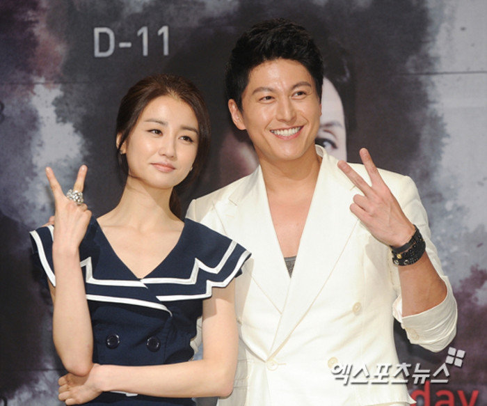 5 cặp đôi Kbiz phim giả tình thật có cuộc sống hôn nhân viên mãn: Hyun Bin - Ye Jin được ví như cổ tích Ảnh 7