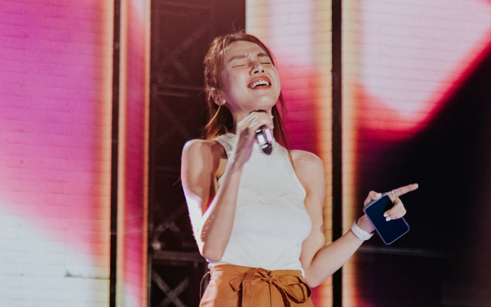 Cùng Hát Lên Nào: Ngay ở tổng dượt, Gigi Hương Giang đã hát live đỉnh thế này bảo sao không thắng Ảnh 2