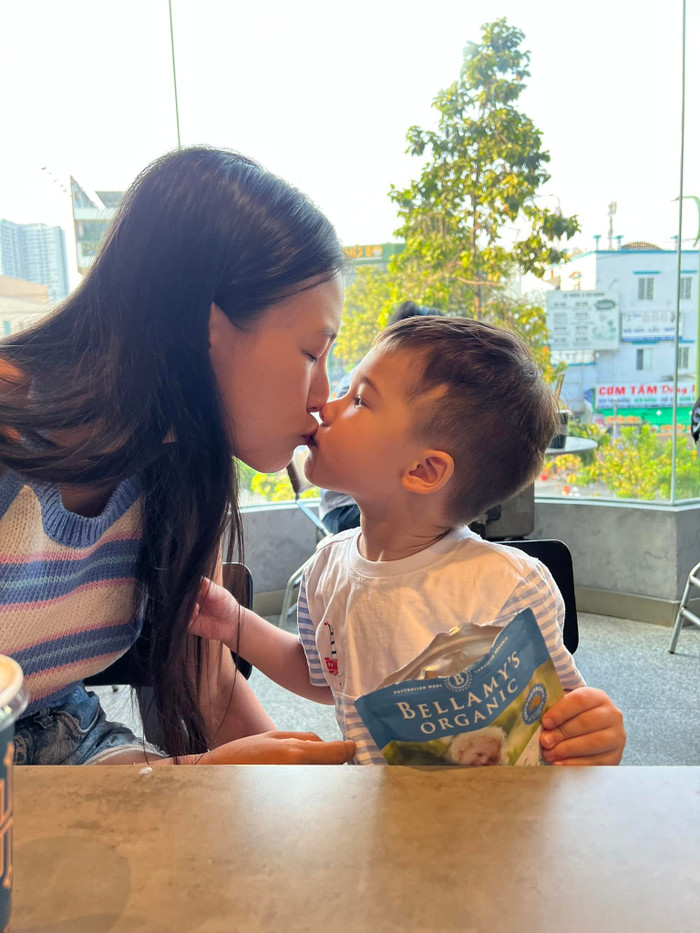 Những khoảnh khắc vừa được bà mẹ một con đăng tải.