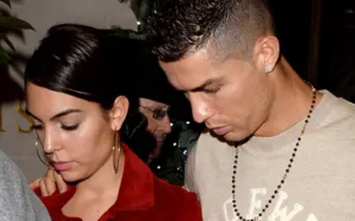 Thế giới bóng đá chia buồn với Ronaldo và Georgina Ảnh 2
