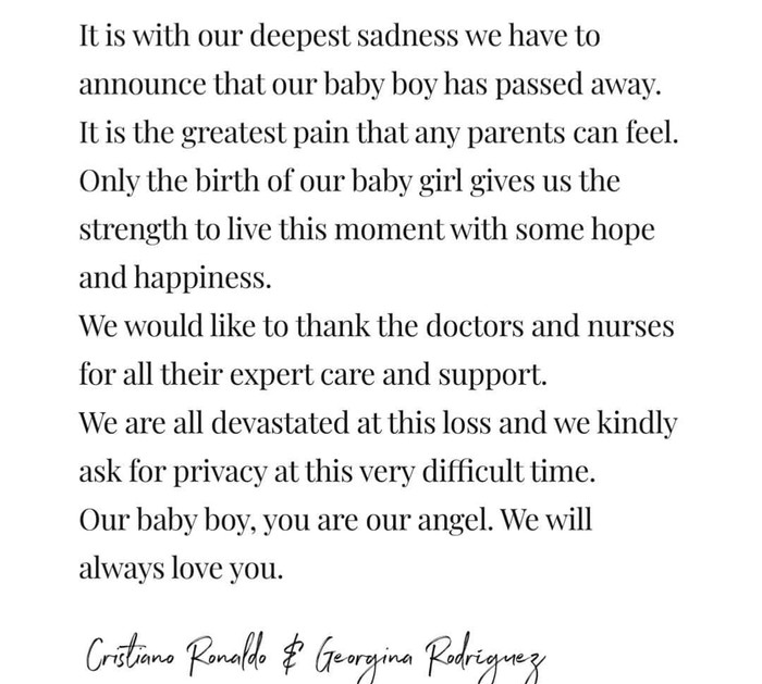 Ronaldo thông báo tin buồn, con trai mới sinh của siêu sao người Bồ Đào Nha qua đời.