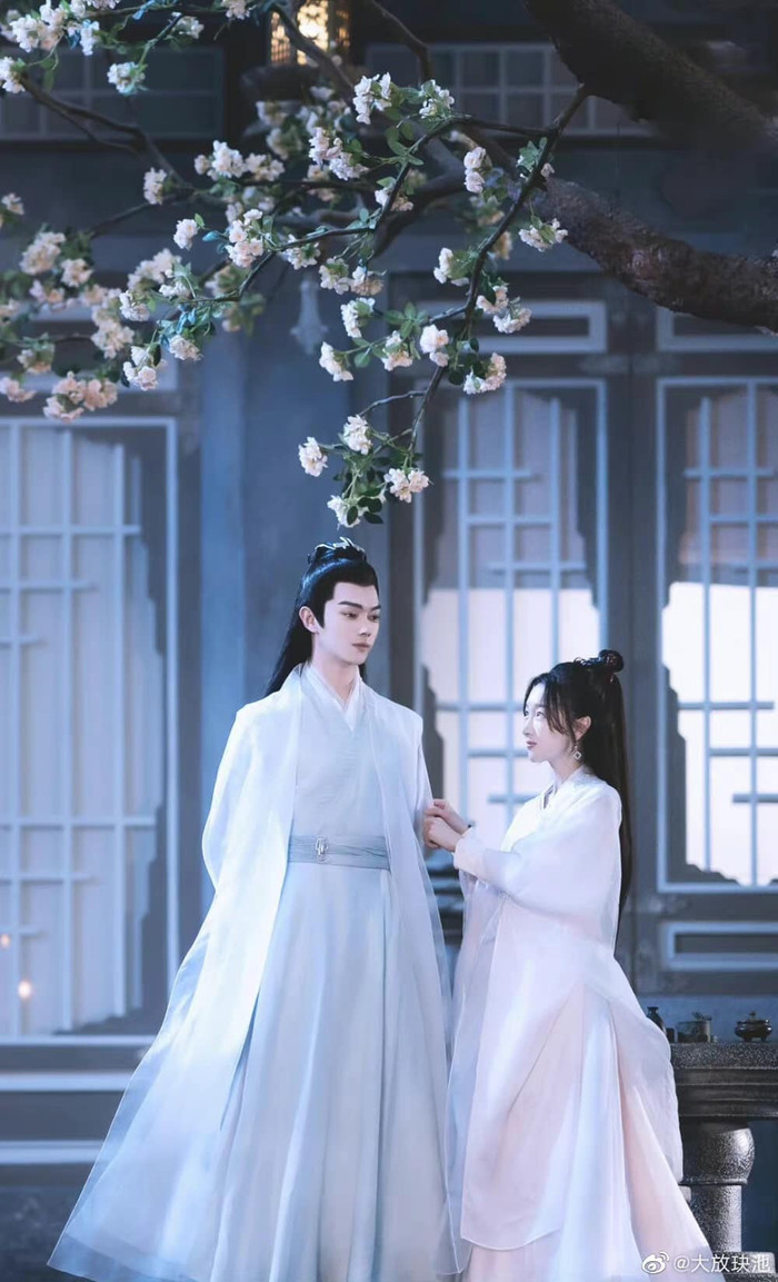 Rộ tin Lý Dịch Phong 'bắt cá 2 tay' với Địch Lệ Nhiệt Ba và Đường Yên trong Thiên Cổ Quyết Trần 2? Ảnh 12