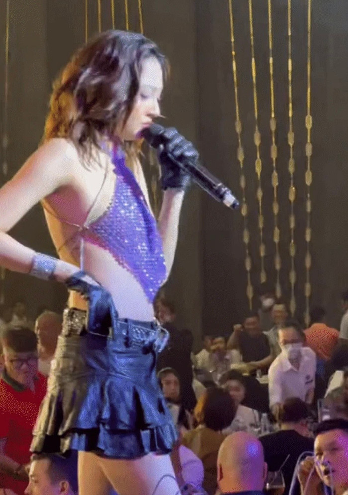 Vòng 1 'trốn tìm' của mỹ nhân Việt: Ngọc Trinh thoắt ẩn thoắt hiện sao bằng màn 'bốc hơi' của Bảo Anh Ảnh 3