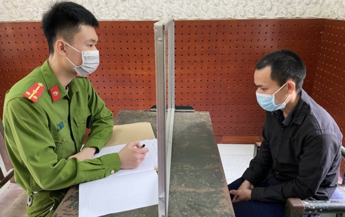 Ăn xong không chịu dọn dẹp, thanh niên mâu thuẫn với gia đình rồi dùng dao chém em trai Ảnh 2