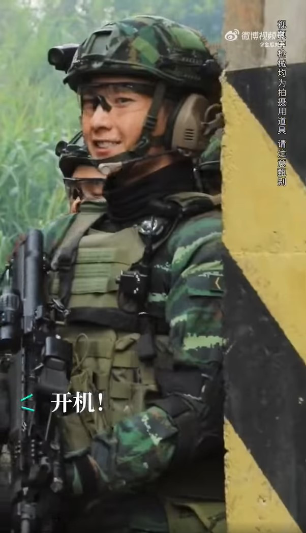 Giây trước đang cười vui vẻ...