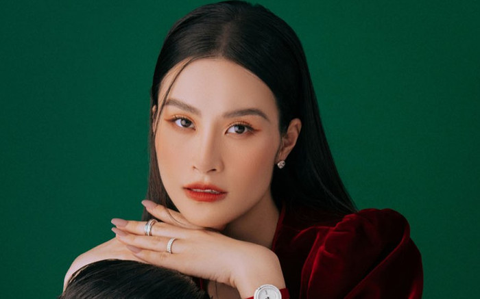 Bị fan nhận xét 'họa mặt' hơi dữ khi đi hát, Đông Nhi có màn phản ứng đầy bá đạo Ảnh 2