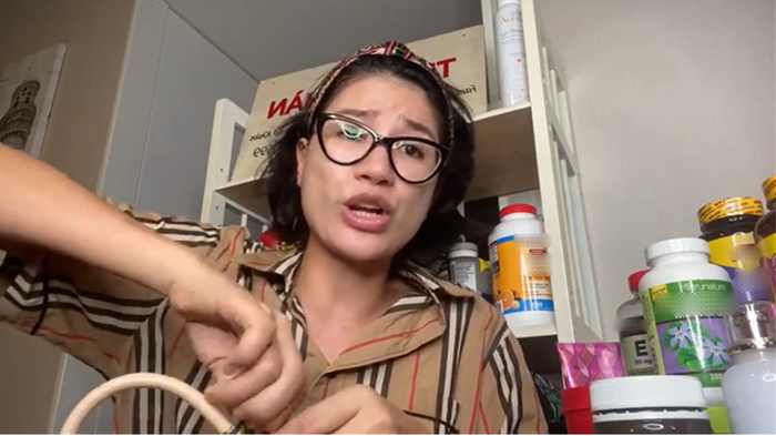 Trang Trần thường livestream nói quan điểm cá nhân.