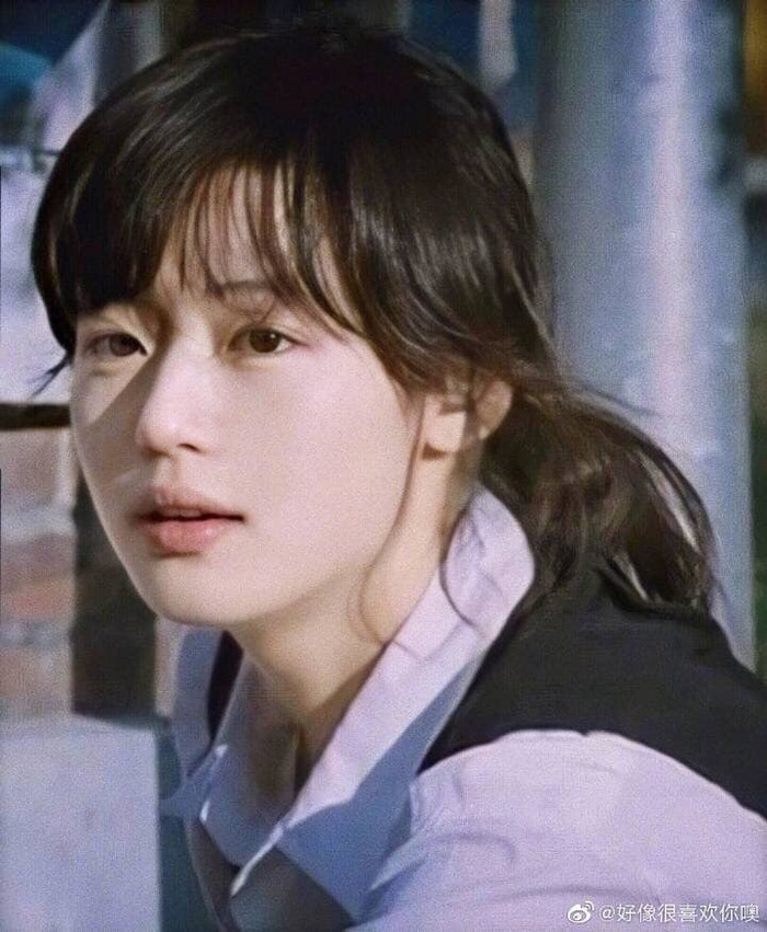 Loạt ảnh thời 'trẻ trâu' của diễn viên Hàn Quốc: Song Hye Kyo mũm mĩm, 'Mợ Chảnh' đúng chất ngổ ngáo Ảnh 7
