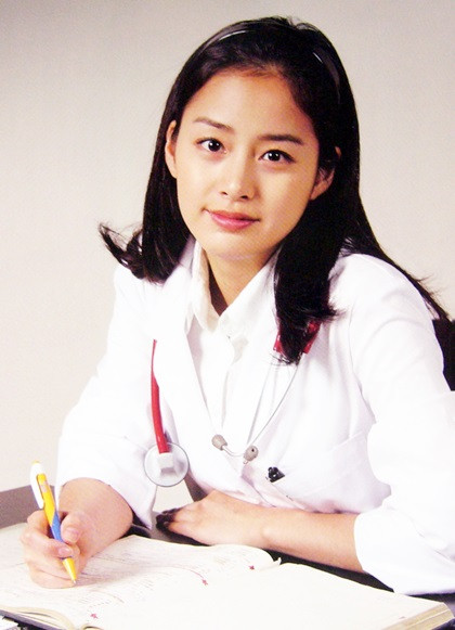 Loạt ảnh thời 'trẻ trâu' của diễn viên Hàn Quốc: Song Hye Kyo mũm mĩm, 'Mợ Chảnh' đúng chất ngổ ngáo Ảnh 5