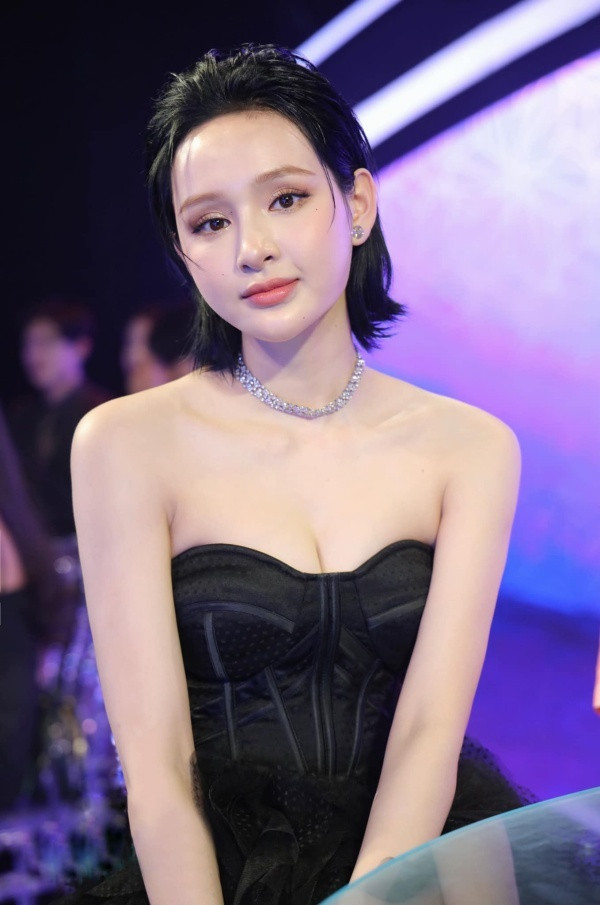 Từ chuyện Hiền Hồ, Jack trở lại hậu scandal: Showbiz Việt dễ dãi, khán giả dung túng, nghệ sĩ 'chai mặt'? Ảnh 13