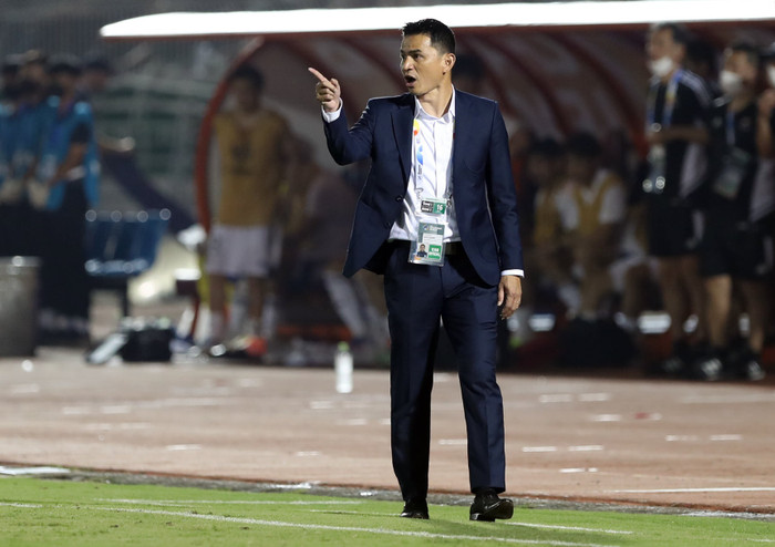 HLV Kiatisuk cho rằng AFC Champions League 2022 là cơ hội để các cầu thủ HAGL phô diễn hết tài năng, qua đó có cơ hội ra nước ngoài chơi bóng. Ảnh: HAGL