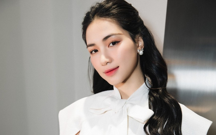 Hậu chia tay, Hòa Minzy được cư dân mạng 'đẩy thuyền' với nam ca sĩ nổi tiếng Ảnh 2