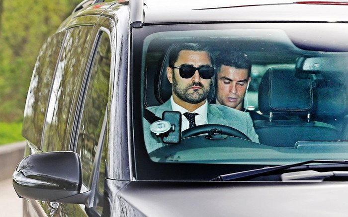 Nén nỗi đau, Ronaldo trở lại Man United Ảnh 2