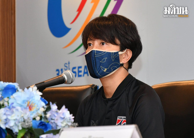 Trước giờ lên đường dự SEA Games 31, HLV tuyển nữ Thái Lan tuyên bố sẽ đánh bại Việt Nam để phục hận. Ảnh: Matichon