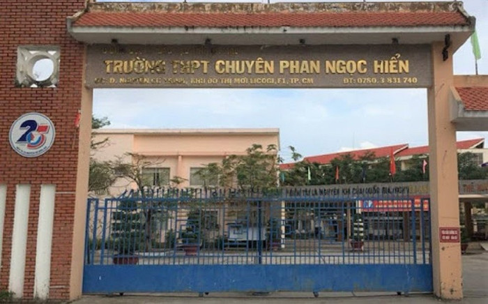 Cà Mau chỉ đạo khẩn về vụ Hiệu phó yêu cầu học sinh ăn thức ăn lấy lại từ thùng rác Ảnh 2
