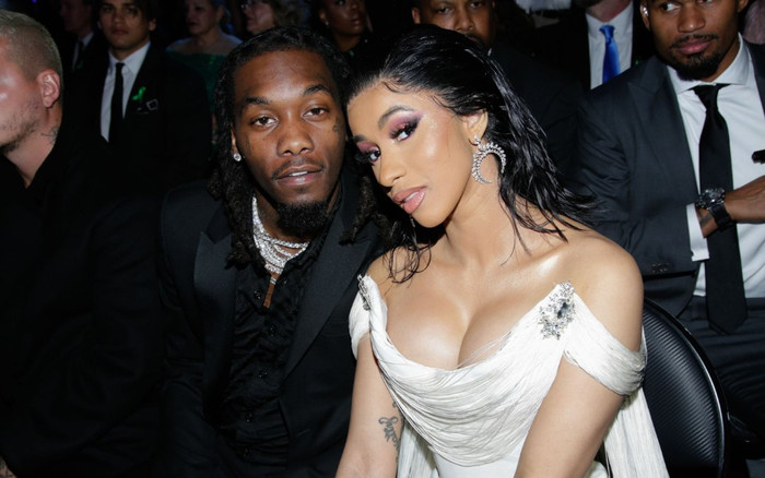 11 người đẹp showbiz tự hào kể chuyện 'bơm chỗ này gọt chỗ kia' Ảnh 2