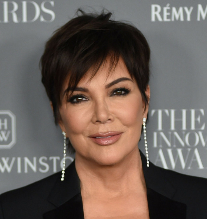 Kris Jenner thực hiện phẫu thuật nâng cơ mặt trước khi tham dự đám cưới thứ 2 của Kim.