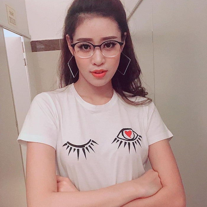 Visual 'vịt hóa thiên nga' của Hoa hậu Khánh Vân: Dậy thì thành công là đây chứ đâu! Ảnh 5