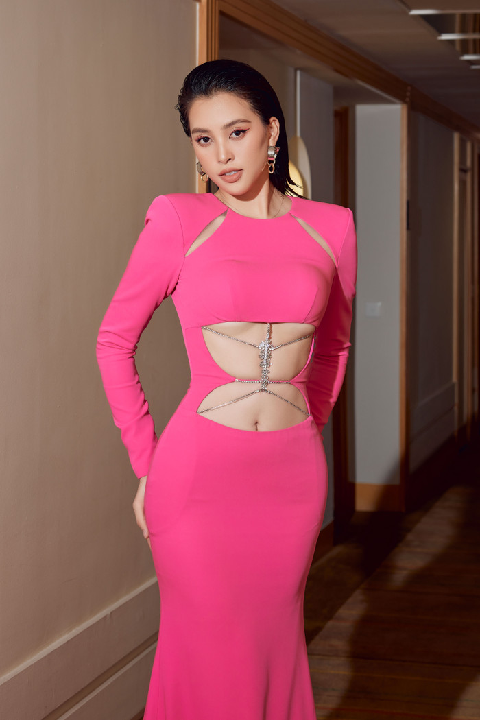 Hoa hậu Tiểu Vy lần thứ 2 ẵm giải Best Face: Đẳng cấp gương mặt tỉ lệ vàng là đây Ảnh 10