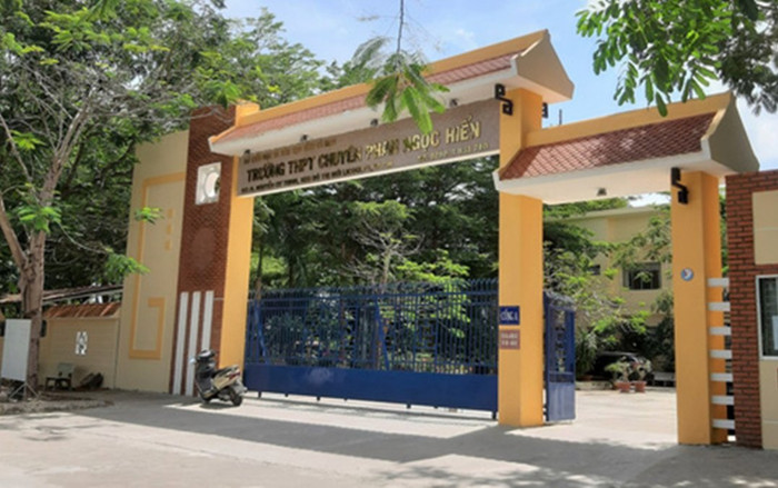 Sở GD&ĐT Cà Mau khẳng định có việc Hiệu phó bắt học sinh ăn thức ăn lấy từ thùng rác Ảnh 2