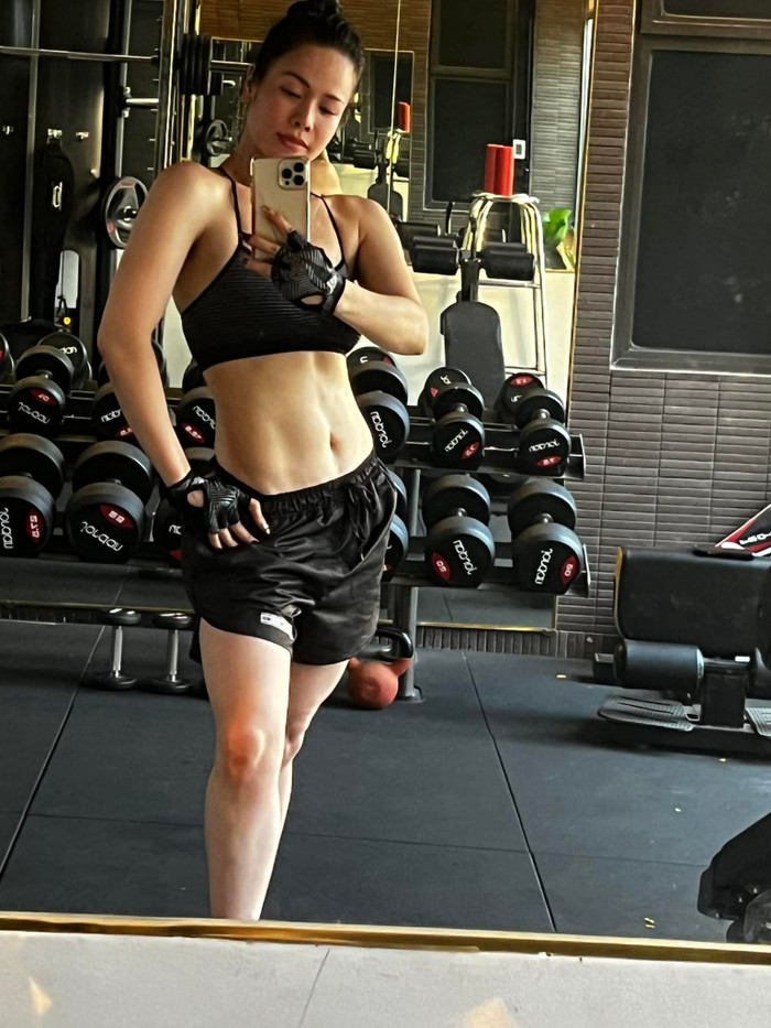 Thường xuyên đăng tải những khoảnh khắc tập luyện khắc nghiệt, nhưng giờ đây Nhật Kim Anh lại để lộ chiếc bụng to trông thấy