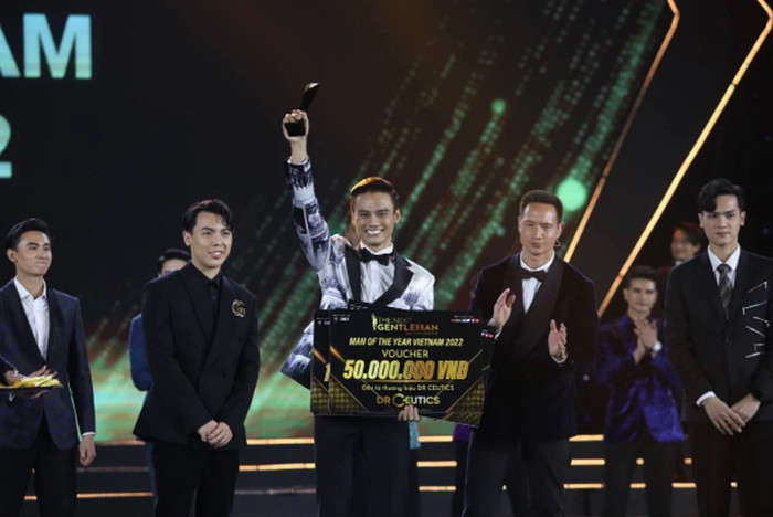  Á quân 1 - Minh Khắc (đội huấn luyện viên Hà Anh).