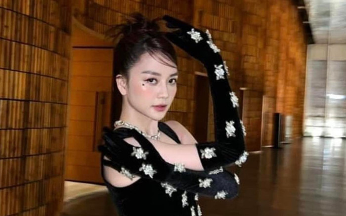 Thiều Bảo Trang: 'Đã không thuộc về mình, chờ mong cũng chỉ nhận lại sự lặng thinh' Ảnh 2