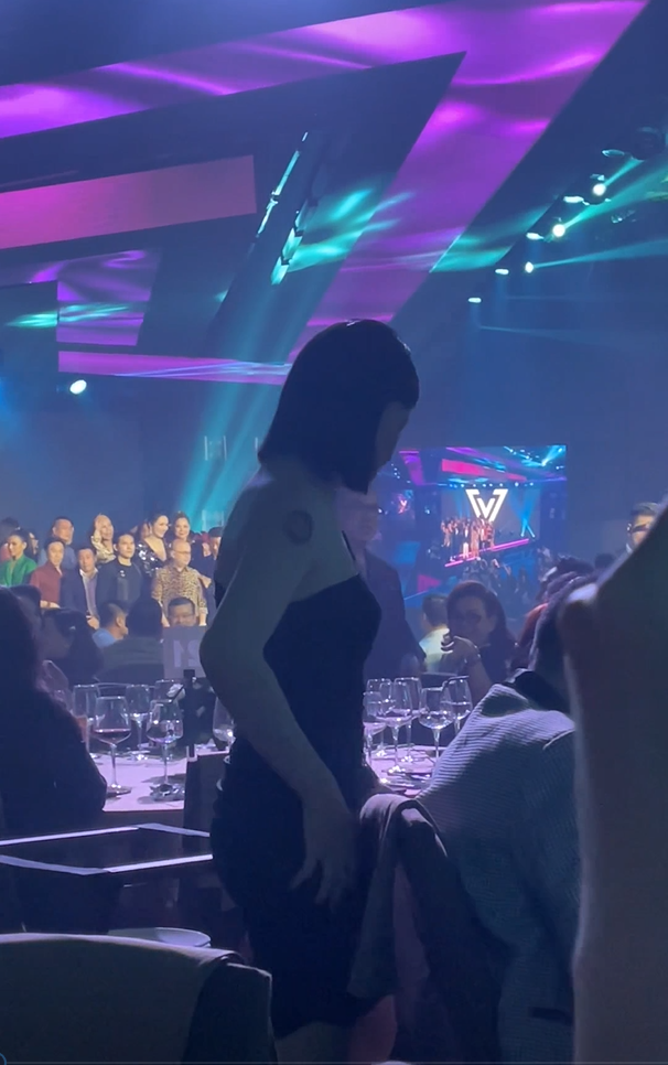 Cát Phượng xuất hiện một mình tại sự kiện giữa tin đồn 'toang' với Kiều Minh Tuấn.