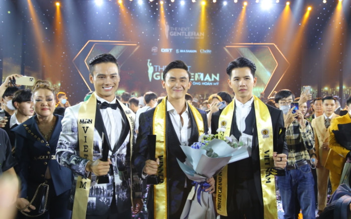 'Hốt 1 rổ sạn' chung kết Quý Ông Hoàn Mỹ: Dài lê thê, âm thanh tệ, hỏi đáp quá nhiều Ảnh 2