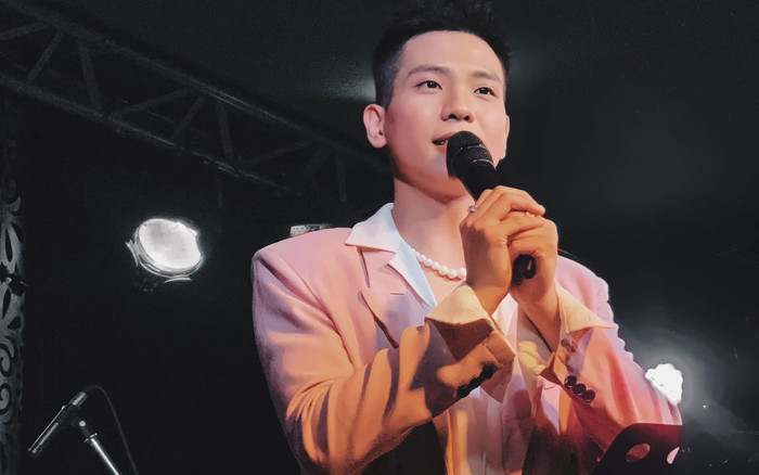 Fan nam chia tay và nhờ Quân A.P hát một bài an ủi, nam ca sĩ liền phán một câu 'xanh rờn'? Ảnh 2