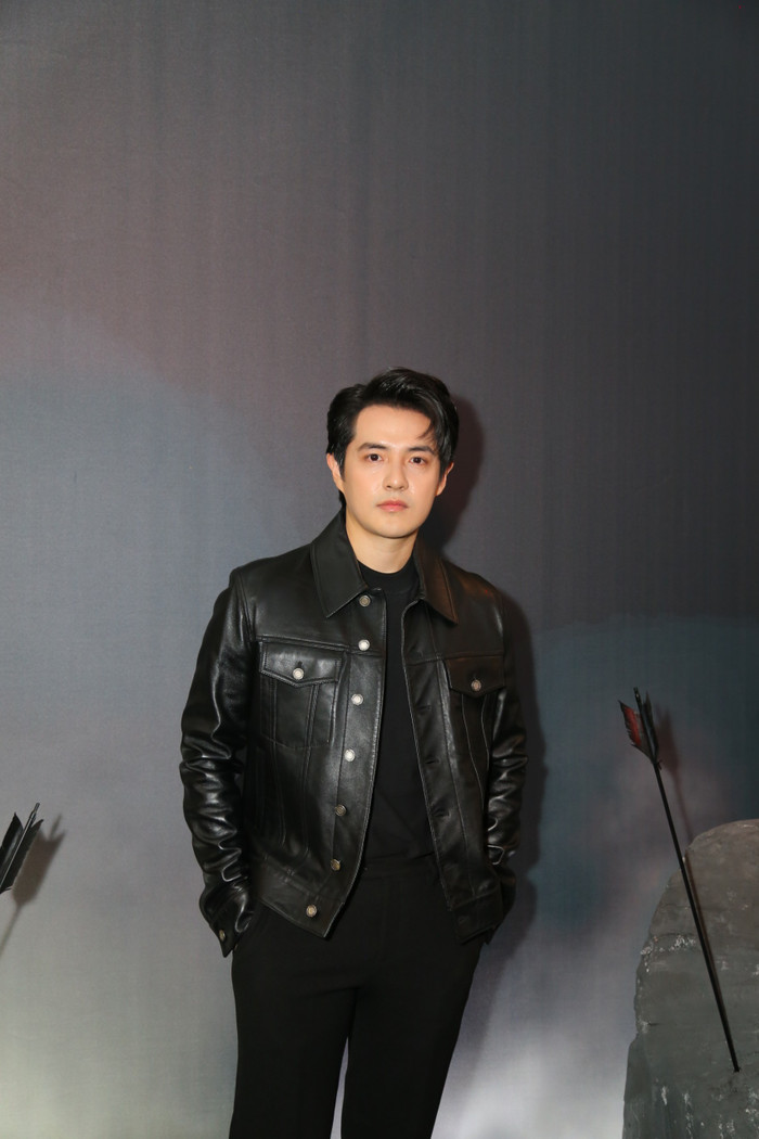 Ông Cao Thắng đã chọn lùi lại phía sau hậu trường để giúp đỡ bà xã thực hiện MV một cách tốt nhất