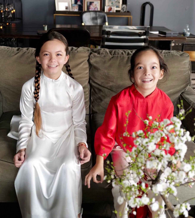 Những cặp song sinh đáng yêu của sao Việt khiến dân tình 'xỉu up, xỉu down' Ảnh 6