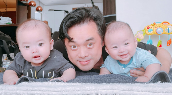 Những cặp song sinh đáng yêu của sao Việt khiến dân tình 'xỉu up, xỉu down' Ảnh 7