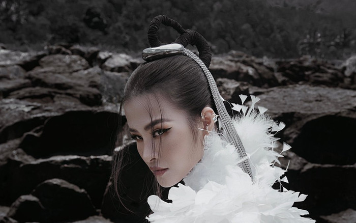 Hành trình comeback của Đông Nhi: 5 tháng để quay MV, dàn khách mời rướm máu vì bạn thân Ảnh 2