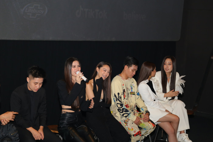 Hành trình comeback của Đông Nhi: 5 tháng để quay MV, dàn khách mời rướm máu vì bạn thân Ảnh 4