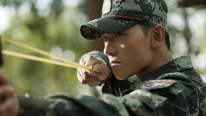 So kè diễn xuất của Dương Dương trong Thả Thí Thiên Hạ và Đặc Chiến Vinh Quang: Đều nhạt như nhau? Ảnh 6