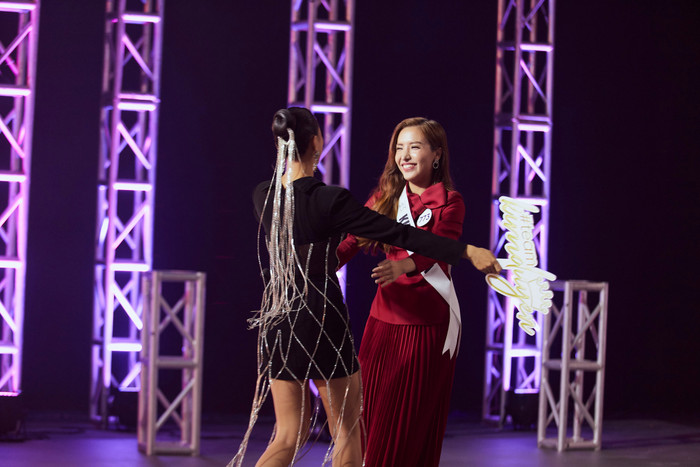 Lê Thảo Nhi bị Kim Duyên 'dụ dỗ', Mâu Thủy bất lực: 'Em bớt đưa câu chuyện outfit vào đây đi' Ảnh 10