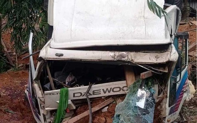 Kinh hoàng xe tải đâm vào nhà dân làm 3 người thiệt mạng: Cả nhà vừa ăn xong bữa tối thì xảy ra bi kịch Ảnh 2