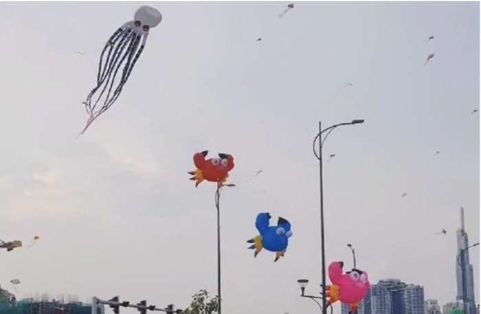 Diều lẩu hải sản.