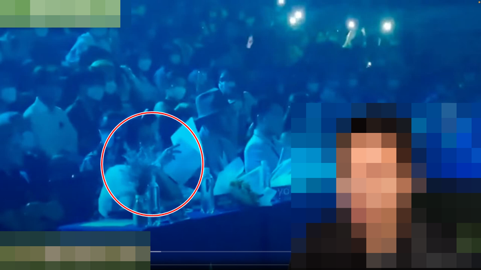 Thái độ Lâm Vỹ Dạ khi Hồ Văn Cường hát gây tranh cãi: Cúi gầm mặt học bài trong khi ai cũng chăm chú? Ảnh 3