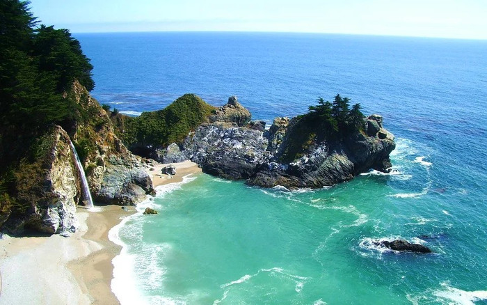 Ngọn thác đổ trực tiếp ra đại dương tạo nên cảnh quan kỳ vĩ hiếm có Ảnh 2