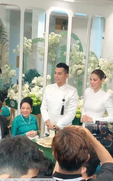 Phương Trinh Jolie đã rưng rưng nước mắt trước giây phút chính thức trở thành 'vợ người ta'