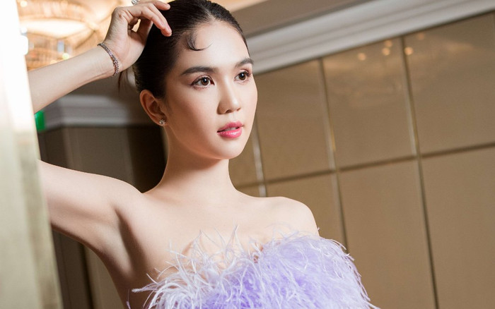 Ngọc Trinh khoe nét kiêu sa với sắc tím tại ngày vui của bà xã Chi Bảo Ảnh 2