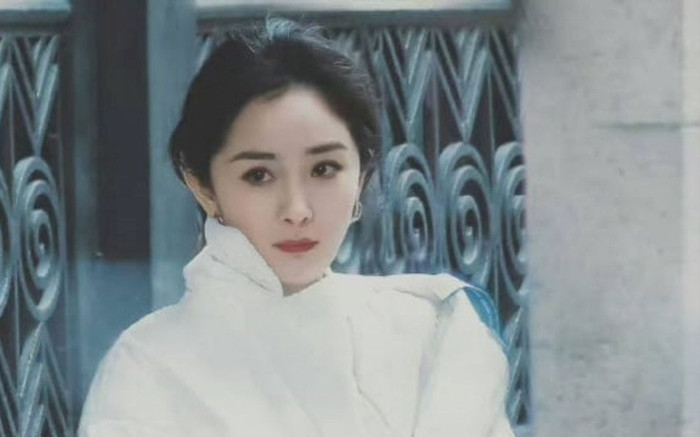 Dương Mịch khí chất ngút ngàn trong hậu trường Định Luật Tình Yêu 80/20, fan nóng lòng đòi phim lên sóng Ảnh 2