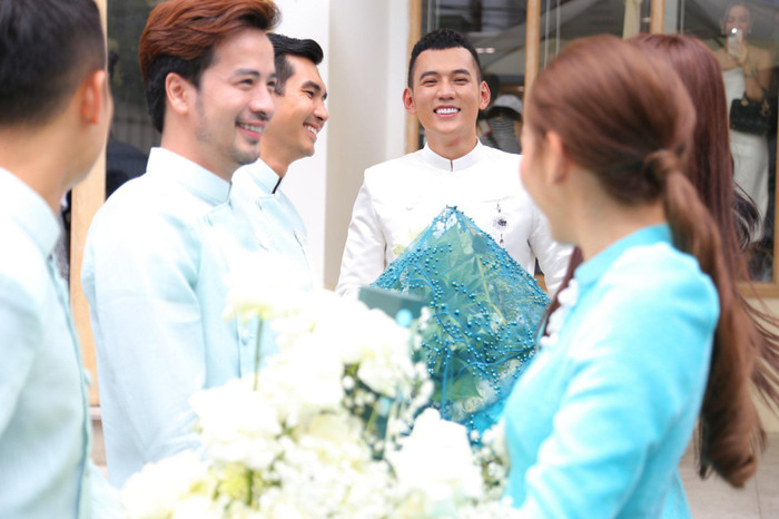 Hạnh phúc là đây chứ đâu...