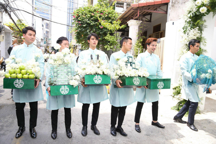 Dàn bê tráp toàn cực phẩm.