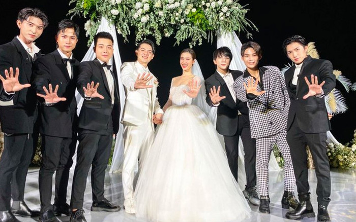 Dàn 'gà cưng' đồng loạt vắng mặt trong họp báo ra mắt MV Đông Nhi, netizen nghi vấn lục đục nội bộ? Ảnh 2